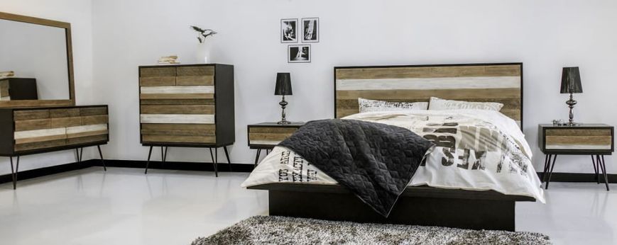 Фото: Дзеркало Adesso для спальні Livin Hill 120x100x3 (ADES B05) 097173 купити в інтернет-магазині mebishop.com.ua